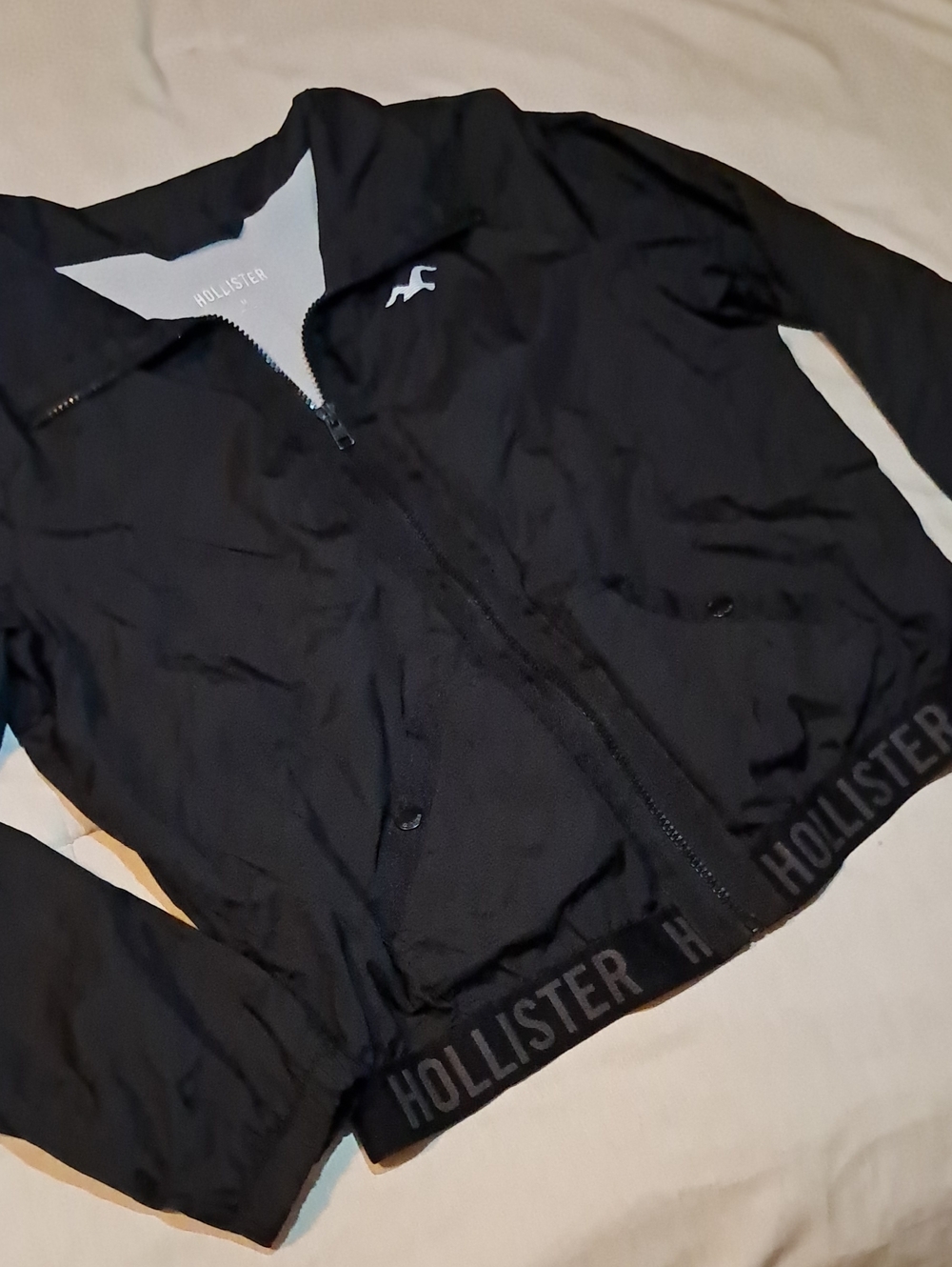 Hollister Women's Black Zip-Front Crop Jacket